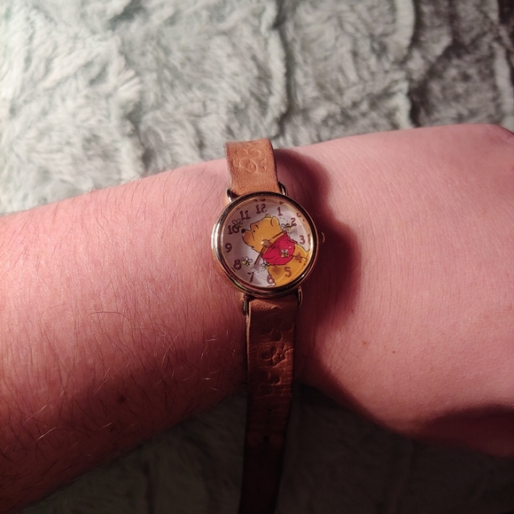 Timex × Pooh | Disney Leather Tooled y2k 90s thin collector watch main image 9